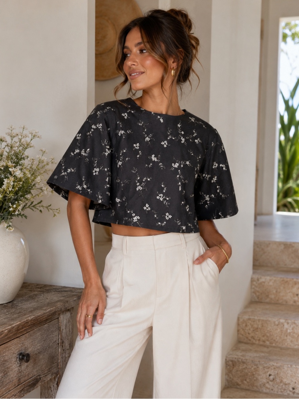 Goop G. Floral Cropped Bell Sleeve Top Black White Size 12